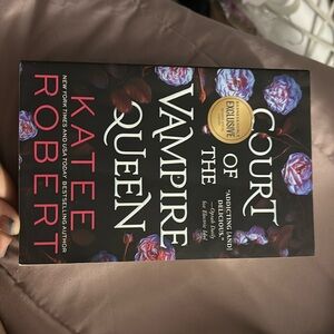 court the vampire queen kate robert